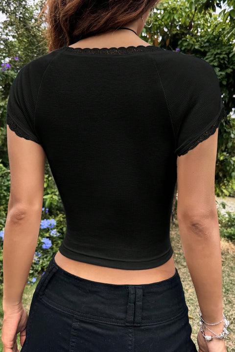 Kadın Siyah Göğsü ve Kolları Dantelli Fiyonklu Kısa Kol Crop Top Bluz - görsel 2