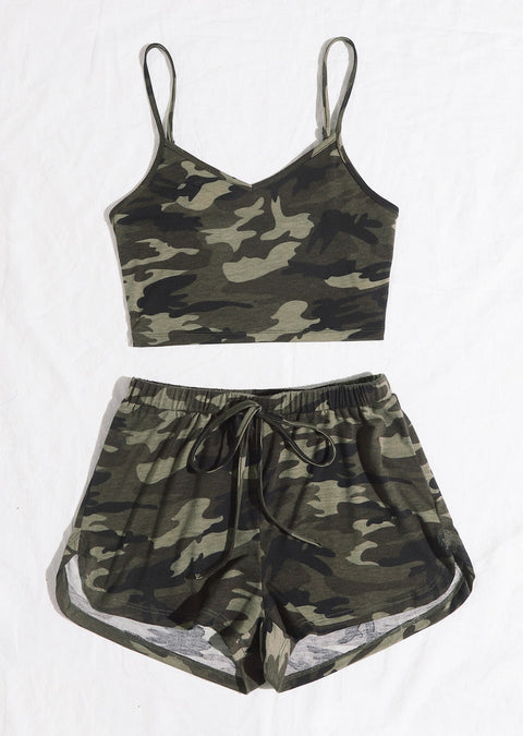 Kadın Kamuflaj Desenli Askılı Crop Top ve Şortlu Gecelik Takım - görsel 3