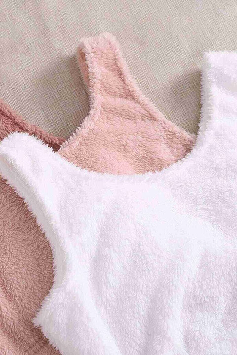 Merry See Tek Renk 1 Takım Kolsuz Askılı Peluş Polar Alt Üst Şortlu Pijama Takımı Pembe Koyu - görsel 4